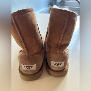 UGG Kids Classic II boots camel size 4. Barely used and in great shape.